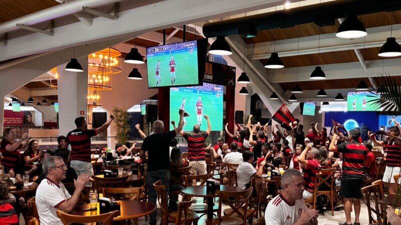 Arena Mercado em Niterói recebe Léo Moura e sorteia VIP para assistir ao Fla no Maracanã
