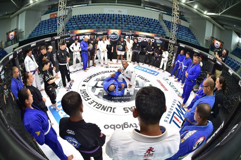 Arena Niterói sedia edição de 23 anos do Jungle Fight com três disputas de cinturão neste sábado (3)