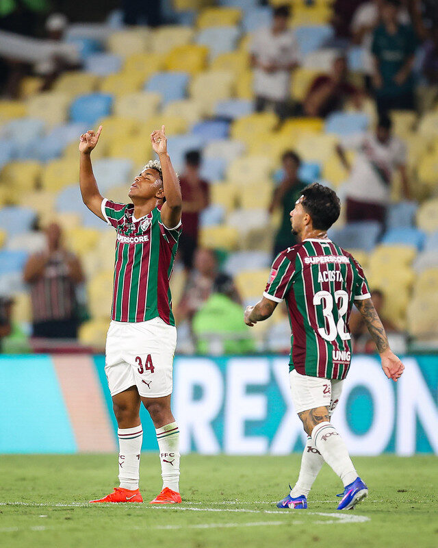 Fluminense perde em casa na Libertadores, mas gol no fim anima time e torcida para o segundo jogo