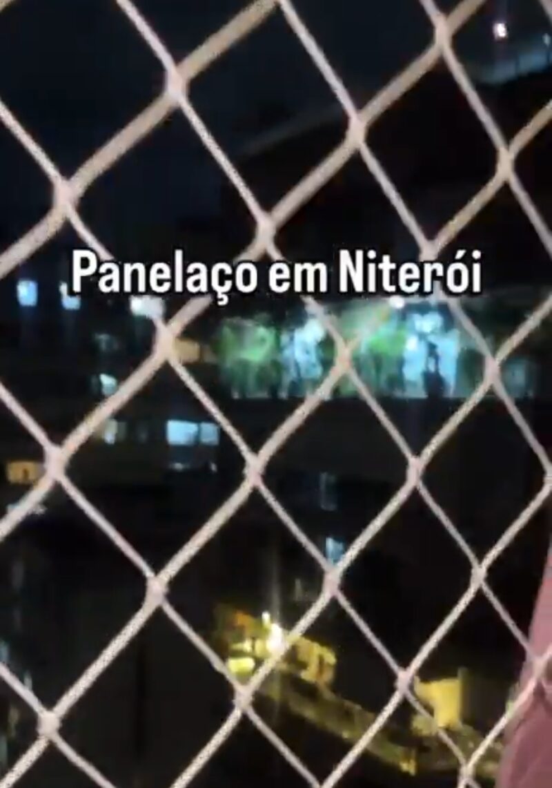 Moradores de Niterói fazem 'panelaço' durante entrevista de Flávio Bolsonaro na TV